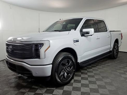 New 2025 Ford F150 Lightning Lariat image 2