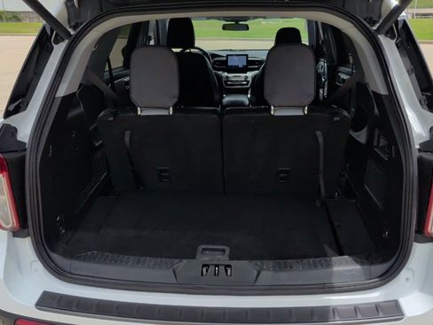 Used 2021 Ford Explorer XLT w/ Equipment Group 202A RWD image 40