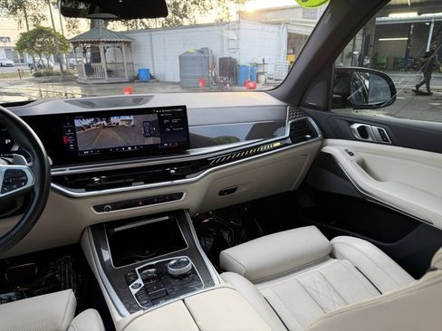 Used 2024 BMW X5 M60i image 37