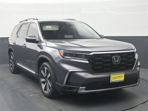 Used 2023 Honda Pilot Elite image 2