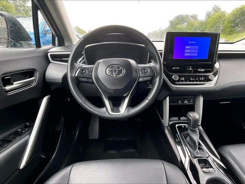 Certified 2025 Toyota Corolla Cross XLE AWD/4WD image 17