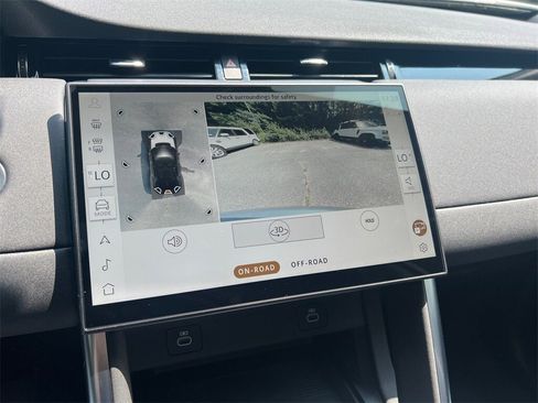 New 2025 Land Rover Discovery Sport S image 20