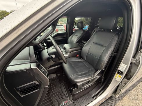 Used 2018 Ford F150 XLT w/ Equipment Group 302A Luxury image 19