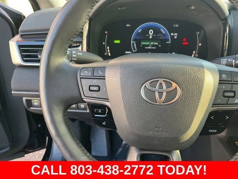 Used 2025 Toyota Camry LE w/ Convenience Package image 19
