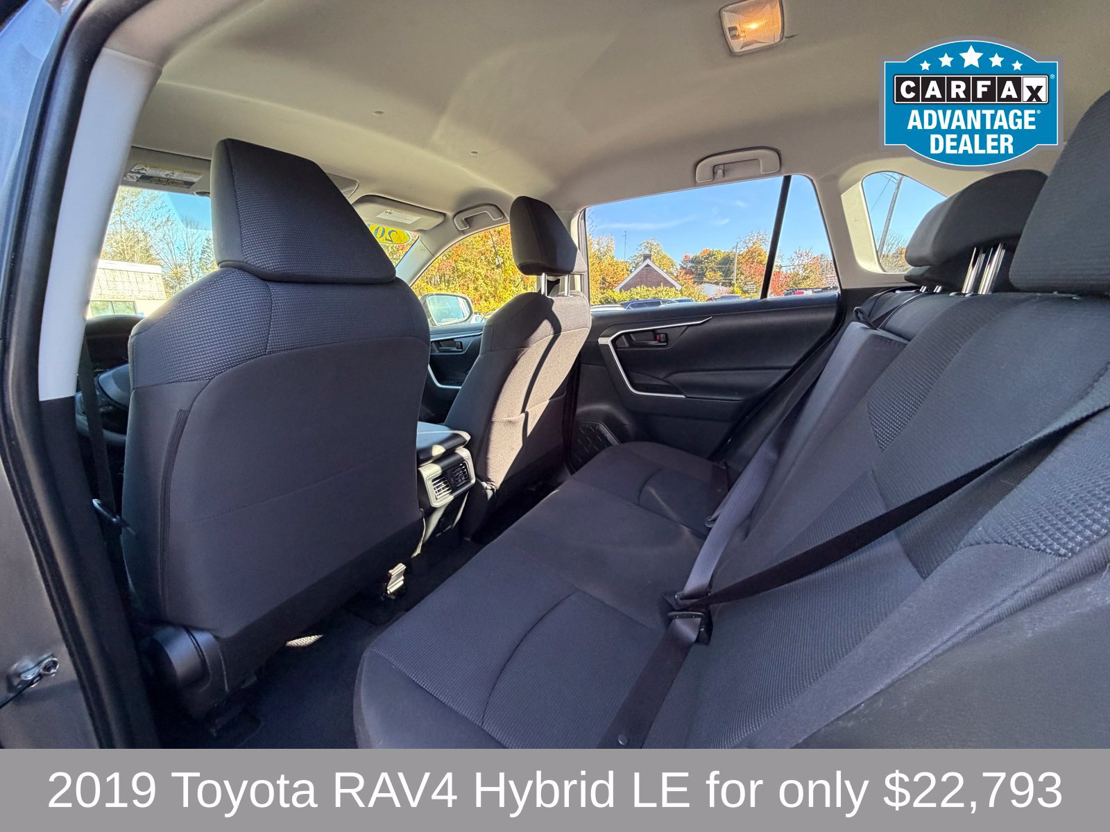 Used 2019 Toyota RAV4 LE w/ Carpet Mat Package AWD/4WD image 12