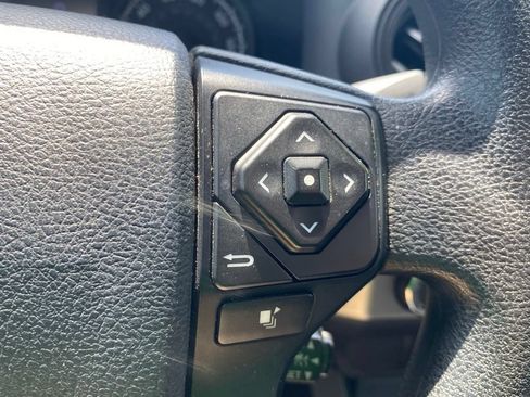 Used 2020 Toyota Tacoma SR AWD/4WD image 25
