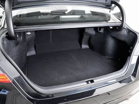 Used 2019 Toyota Camry XSE image 25