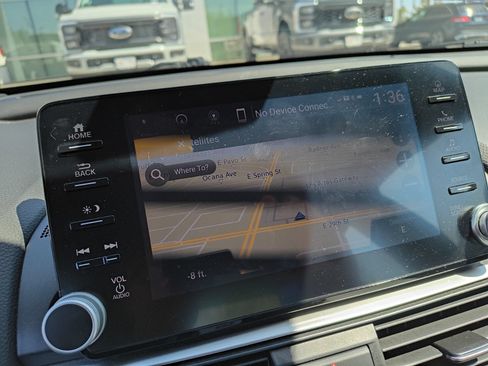 Used 2018 Honda Accord Touring image 3