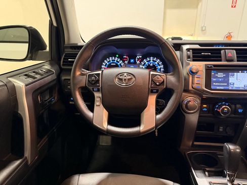 Used 2019 Toyota 4Runner SR5 Premium RWD image 29