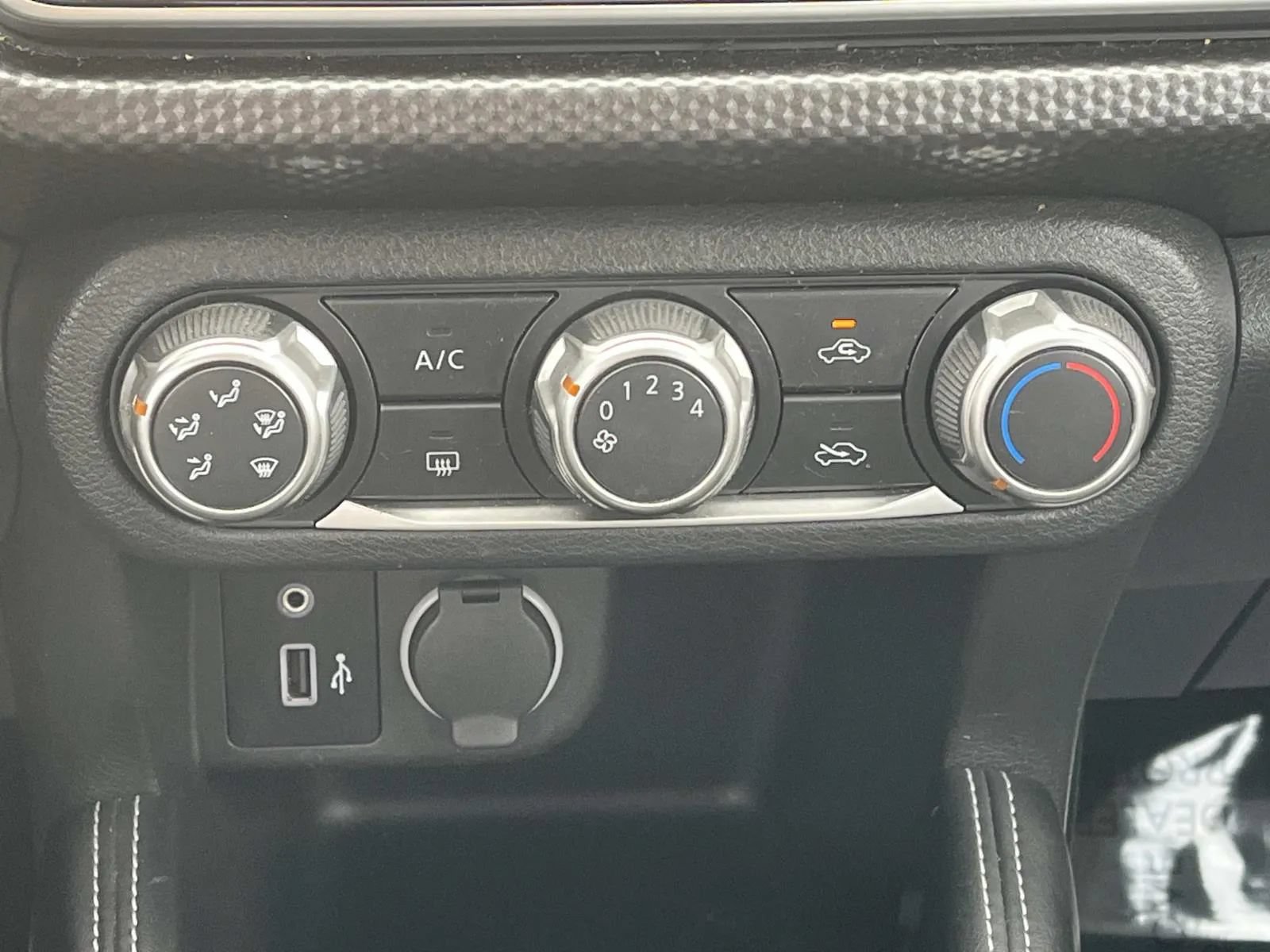 Used 2019 Nissan Kicks S FWD image 15