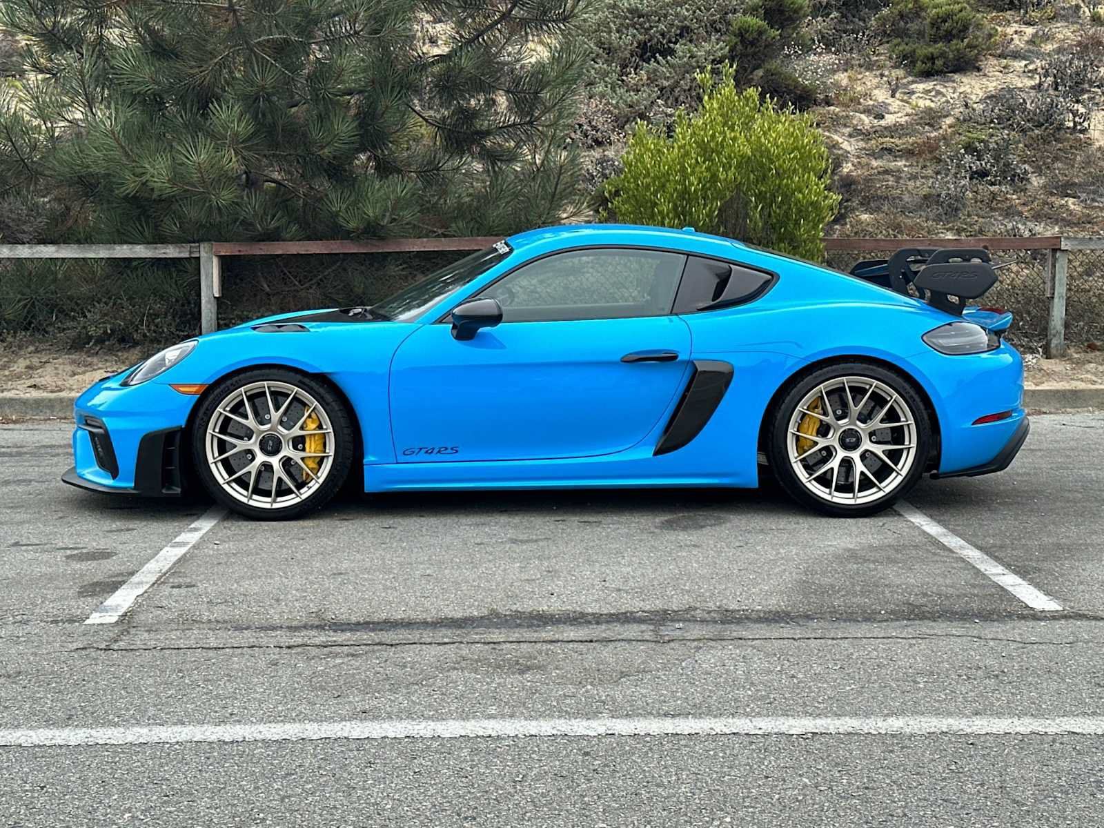 Certified 2023 Porsche 718 Cayman GT4 RS RWD image 2