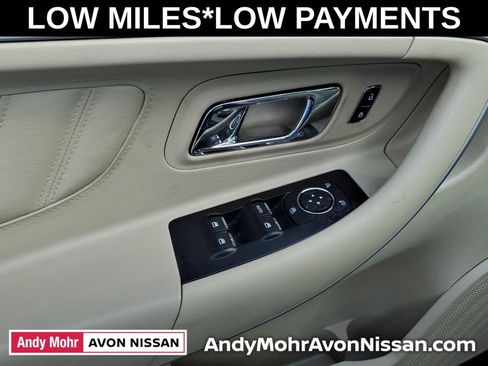 Used 2018 Ford Taurus SE FWD image 14