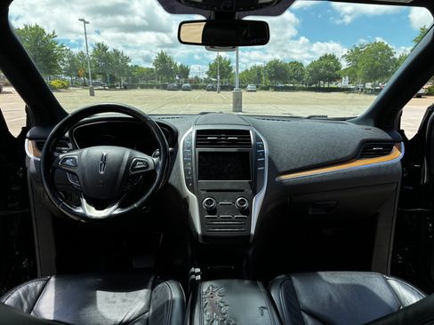 Used 2019 Lincoln MKC Reserve w/ MKC Climate Package FWD image 29