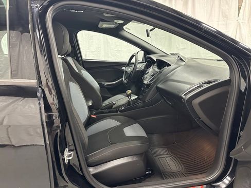 Used 2018 Ford Focus ST FWD image 50