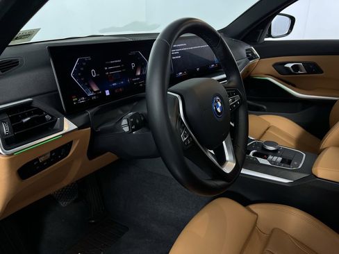 Used 2024 BMW 330e image 19