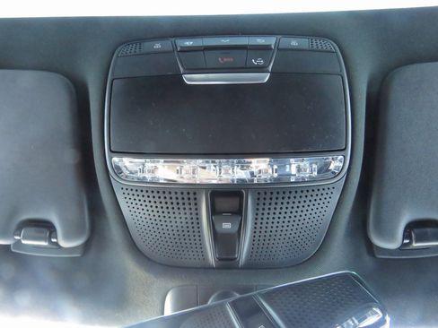 Used 2021 Mercedes-Benz C 300 4MATIC Sedan image 28