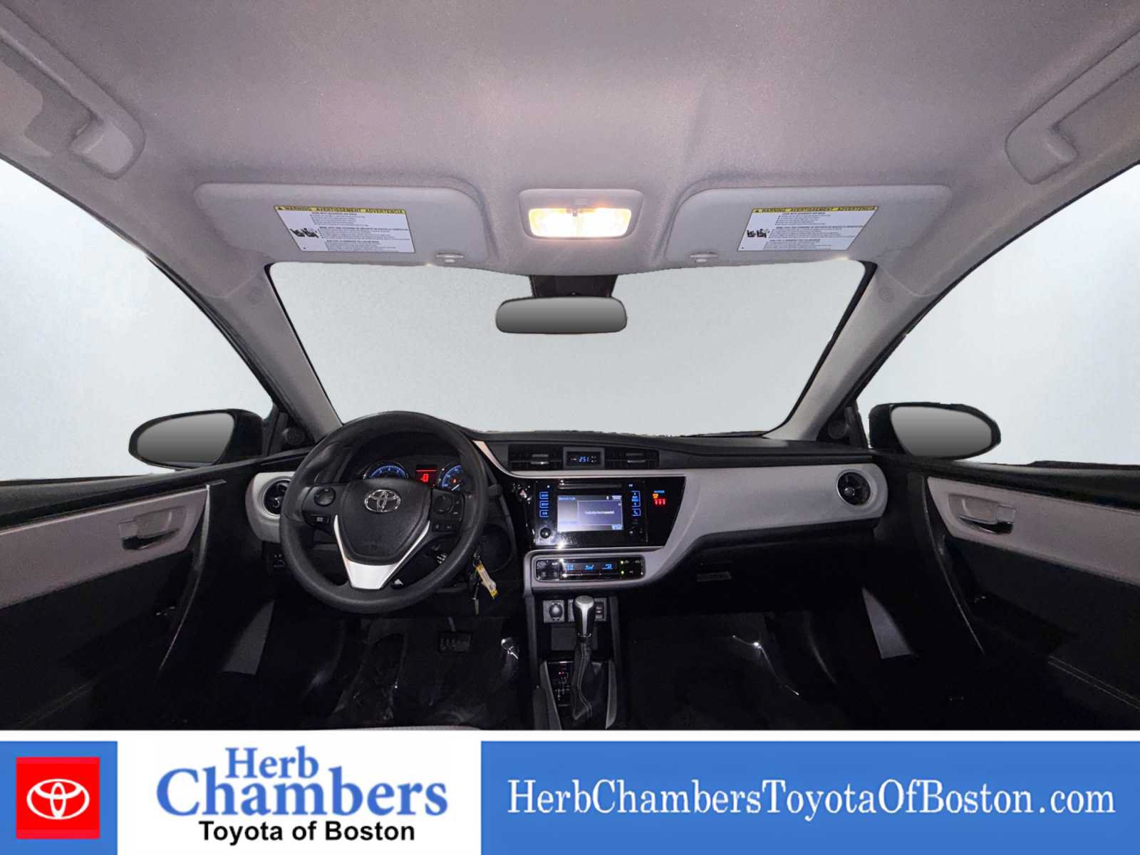 Used 2018 Toyota Corolla LE w/ Carpet Mat Package (TMS) FWD image 6