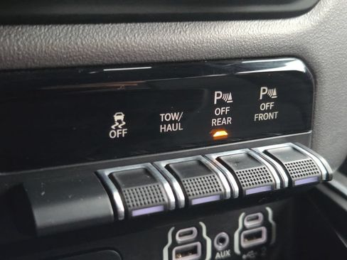 Used 2019 RAM 1500 Big Horn AWD/4WD image 11