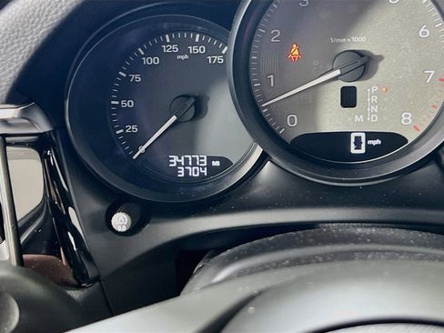 Used 2023 Porsche Macan S image 12