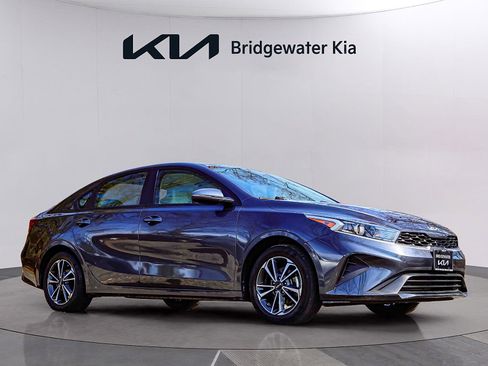 Certified 2023 Kia Forte LXS w/ LXS Technology Package image 2