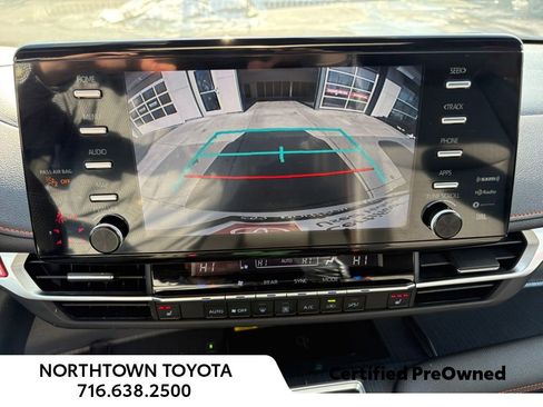 Used 2023 Toyota Sienna XSE w/ XSE Plus Package image 11