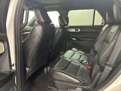 Used 2021 Ford Explorer ST w/ ST Street Pack image 12