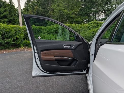 Used 2018 Acura TLX V6 SH-AWD w/ Advance Package image 10