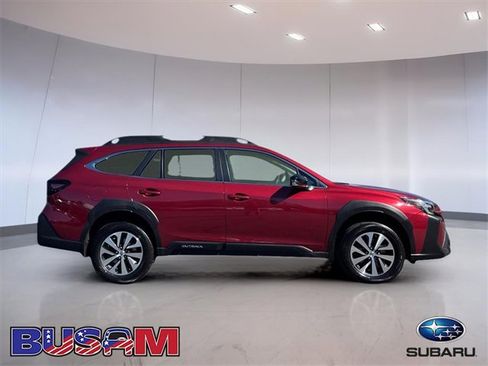 Used 2023 Subaru Outback Premium image 3