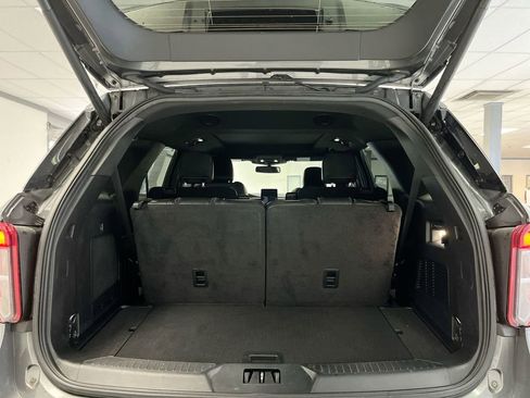 Used 2023 Ford Explorer ST w/ Equipment Group 401A image 11