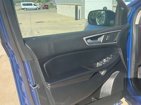 Used 2023 Ford Edge SEL w/ Convenience Package image 7