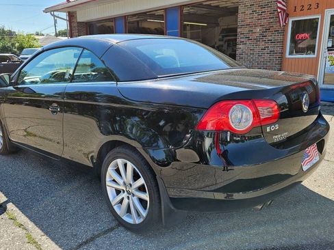 Used 2011 Volkswagen Eos Komfort FWD image 6