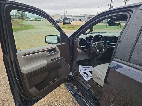 Used 2024 Chevrolet Silverado 1500 LT w/ Max Trailering Package image 21