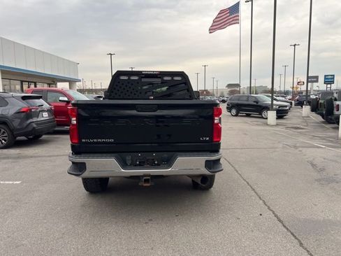 Used 2021 Chevrolet Silverado 2500 LTZ image 4