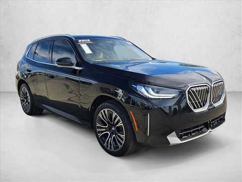 Used 2025 BMW X3 xDrive30i w/ Premium Package AWD/4WD image 3