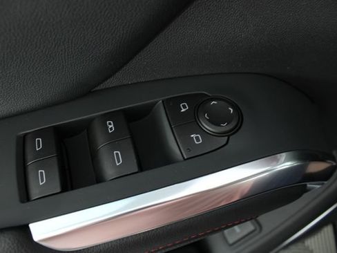 New 2026 Chevrolet Traverse Z71 w/ Enhanced Driving Package AWD/4WD image 17