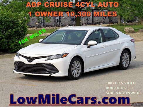 Used 2020 Toyota Camry LE image 1