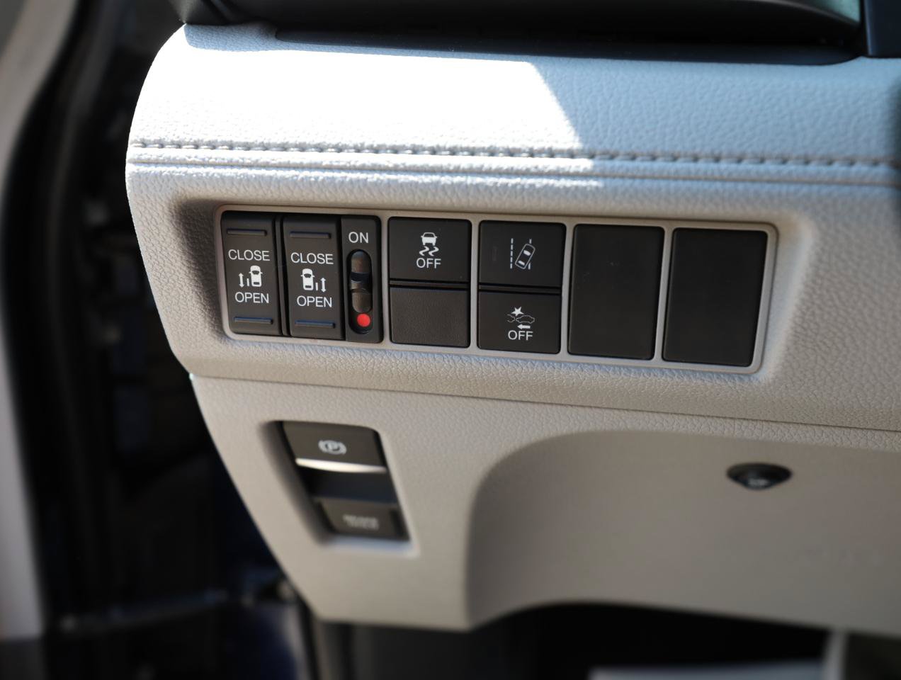 Used 2019 Honda Odyssey EX image 23