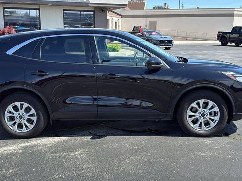 Used 2023 Ford Escape Active w/ Tech Pack #2 AWD/4WD image 9