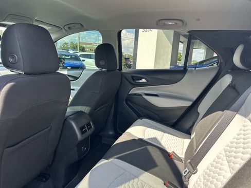 Used 2020 Chevrolet Equinox LT image 18