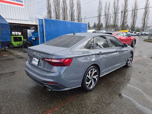 Used 2024 Volkswagen Jetta GLI Autobahn image 5