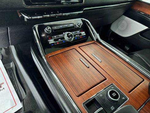 Used 2020 Lincoln Navigator L Reserve w/ Equipment Group 208A Reserve image 24