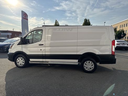 Used 2024 Ford Transit 250 Low Roof w/ Exterior Upgrade Package image 6