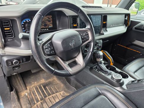 Used 2022 Ford Bronco Badlands AWD/4WD image 4
