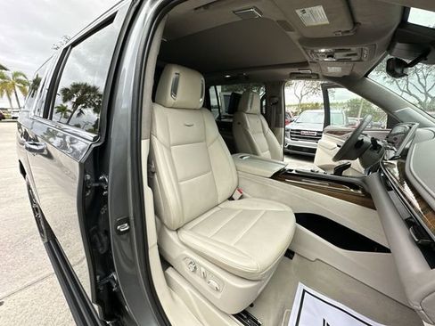 Certified 2021 Cadillac Escalade ESV Premium Luxury Platinum w/ Heavy-Duty Trailer Package image 34