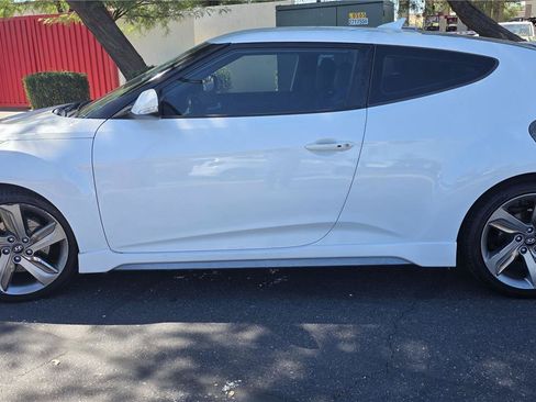 Used 2015 Hyundai Veloster Turbo FWD image 6