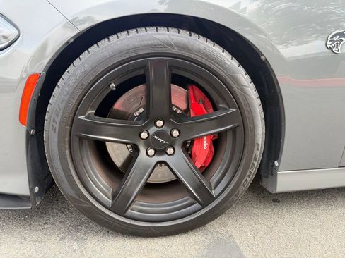 Used 2018 Dodge Charger SRT Hellcat RWD image 7