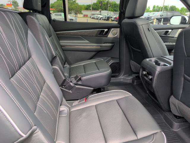 New 2026 Buick Enclave Avenir w/ Super Cruise Package FWD image 18