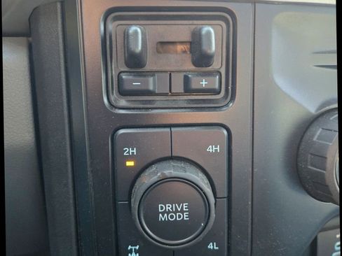 Used 2024 Ford F350 XLT w/ 360-Degree Camera Package image 17