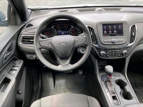 Used 2024 Chevrolet Equinox RS w/ LPO, Floor Liner Package FWD image 5