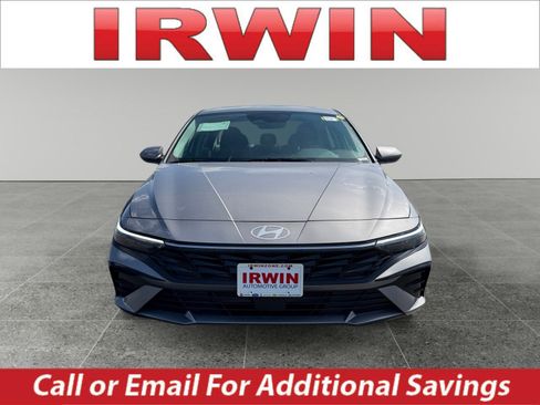 New 2025 Hyundai Elantra SEL image 8